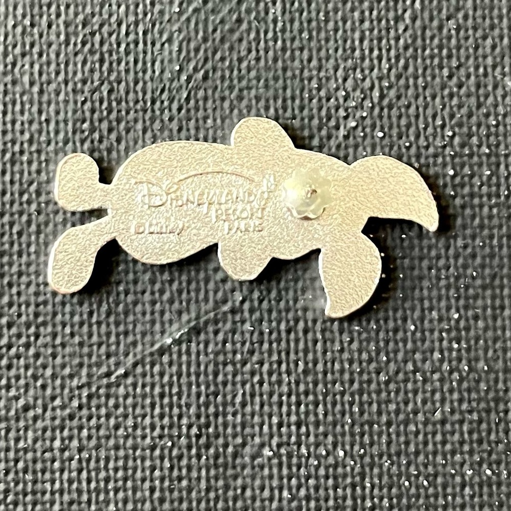 Disney Trading Pin Set - Picture 12 of 12